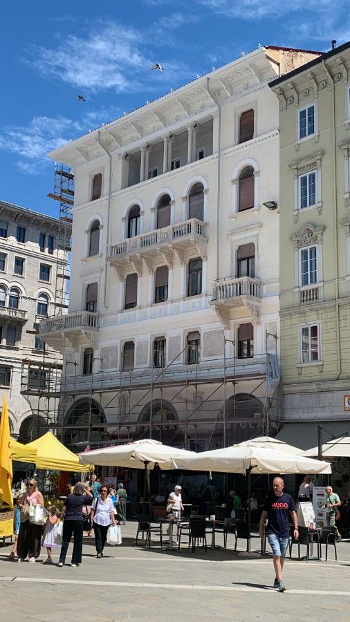 Piazza Goldoni Rooms Triest Exterior foto